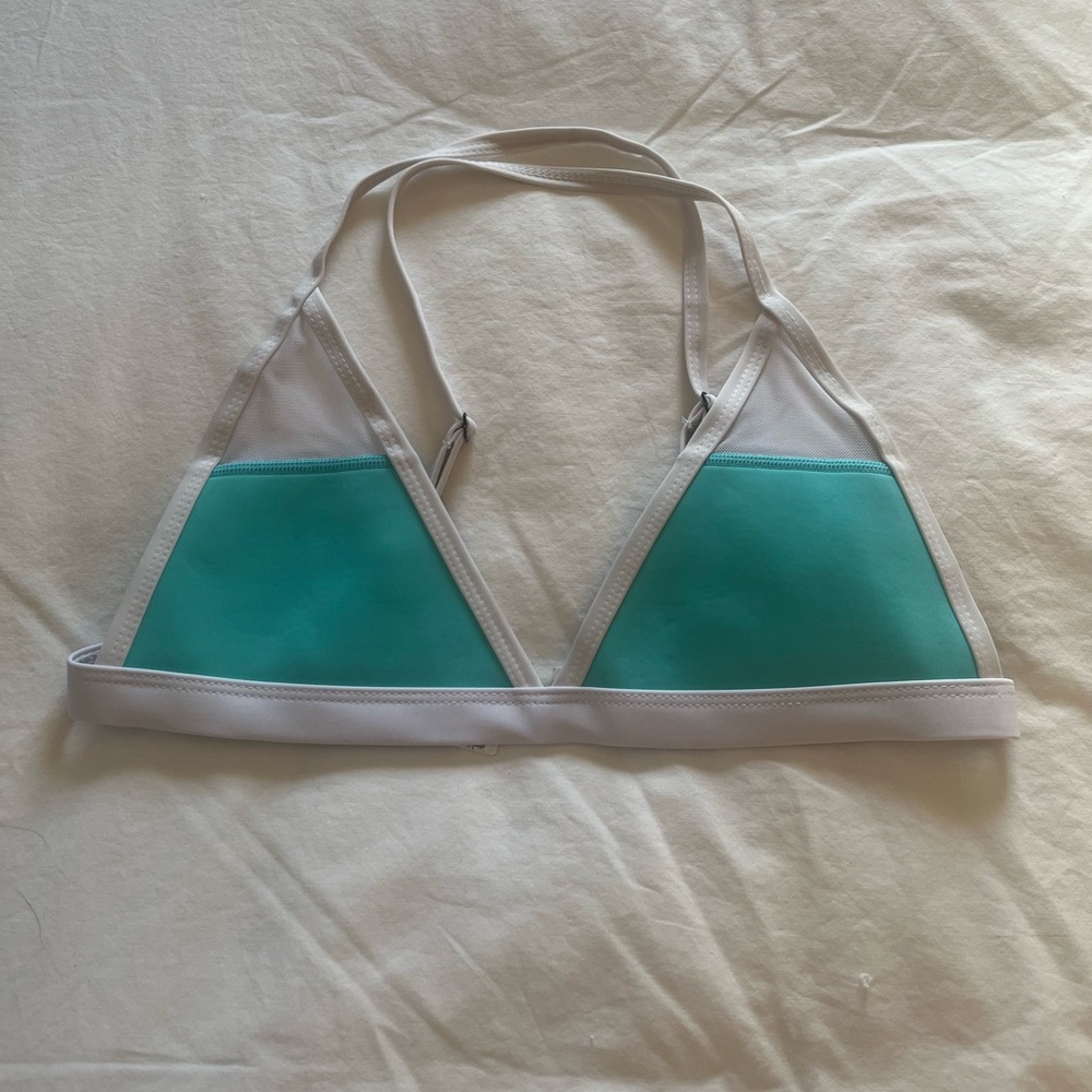 ** SOLD ** Hoaka Swimwear bikini top 🍍🍍🍍